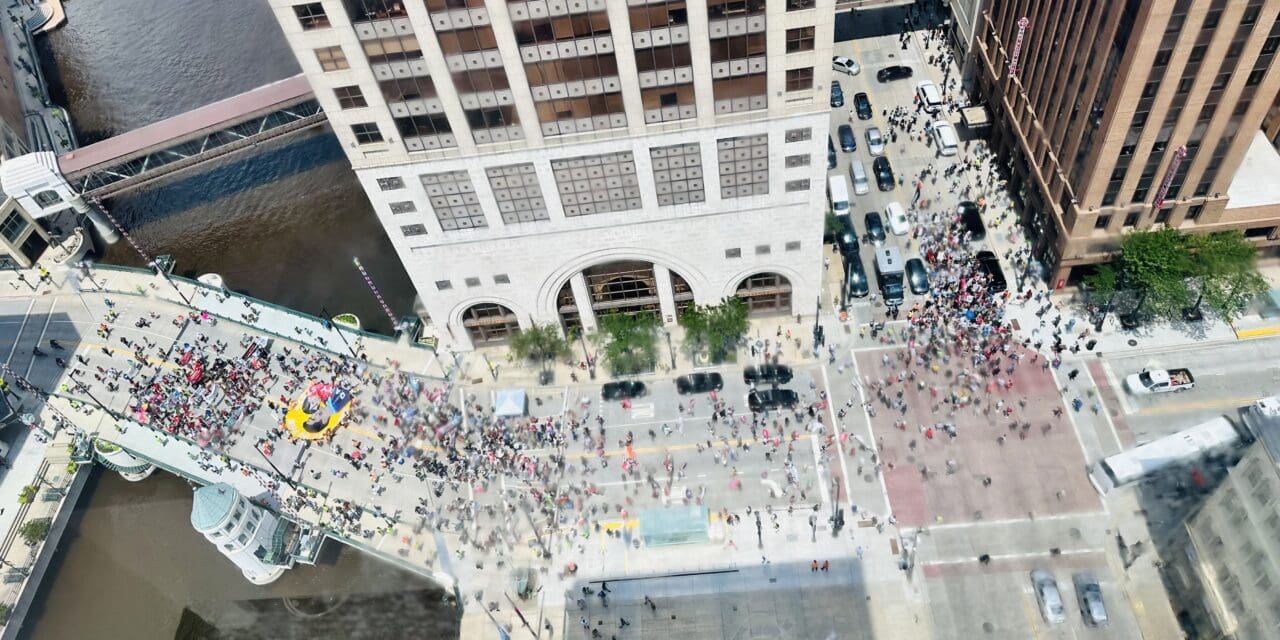 Revolutionaries call for end of Israel, march through security zone at RNC in Milwaukee