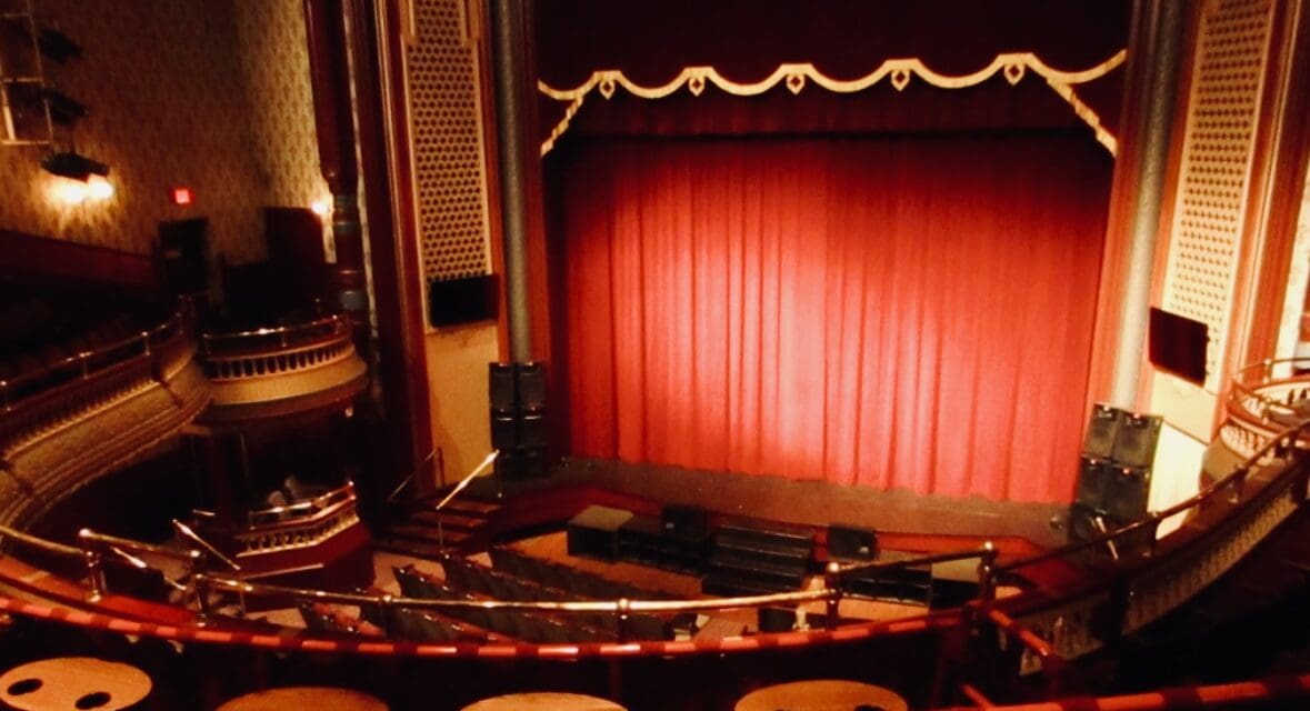 The Grand Oshkosh: Wisconsin’s Gem Since 1883